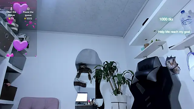 emily palmeer online show from October 2025 10:23:02 AM