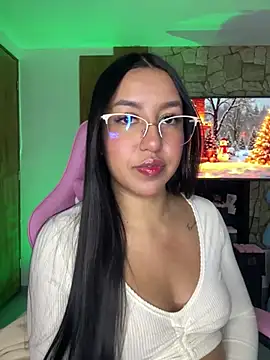 Snapshot of Tamara_Roberts1 chatting on December 2024 03:28:02 AM Tamara Roberts1 online show from December 2024 03:28:02 AM
