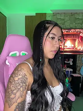 Snapshot of Tamara_Roberts1 chatting on December 2024 02:22:02 AM Tamara Roberts1 online show from December 2024 02:22:02 AM