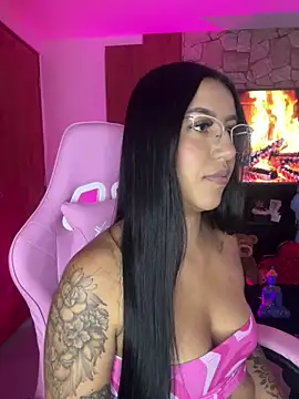 Snapshot of Tamara_Roberts1 chatting on January 2025 01:58:01 AM Tamara Roberts1 online show from January 2025 01:58:01 AM