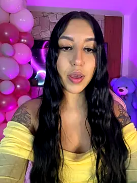 Snapshot of Tamara_Roberts1 chatting on September 2025 04:05:02 AM Tamara Roberts1 online show from September 2025 04:05:02 AM