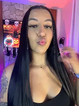 Snapshot of Tamara_Roberts1 chatting on October 2025 12:19:01 AM Tamara Roberts1 online show from October 2025 12:19:01 AM