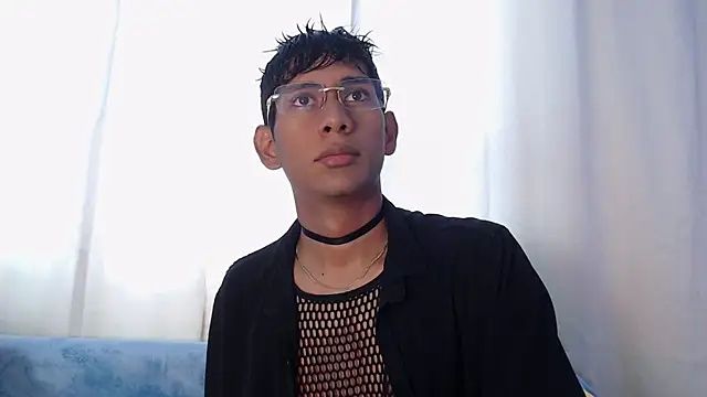 Nick Collins18 online show from November 2025 03:56:02 PM