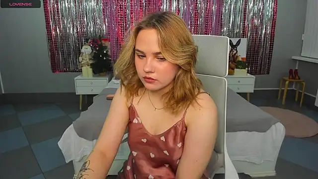 Sweet muffin00 online show from December 2024 02:09:02 AM