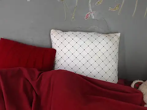 cupidlips online show from January 2025 05:20:02 AM