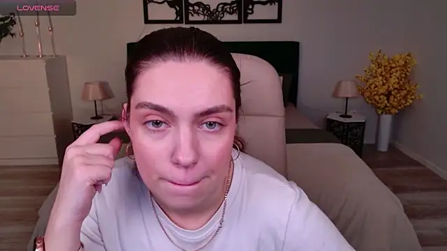 Snapshot of DaniellaLovely chatting on November 2025 11:09:02 AM DaniellaLovely online show from November 2025 11:09:02 AM