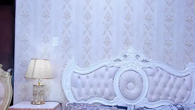 TiaraRosse online show from February 2025 11:43:02 AM