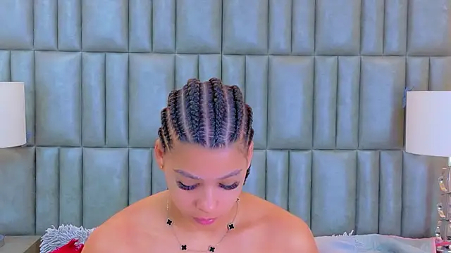 TiaraRosse online show from March 2026 12:33:02 PM