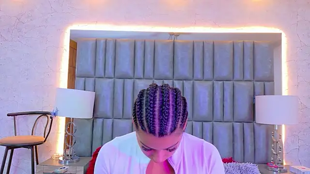 TiaraRosse online show from March 2026 11:59:02 AM