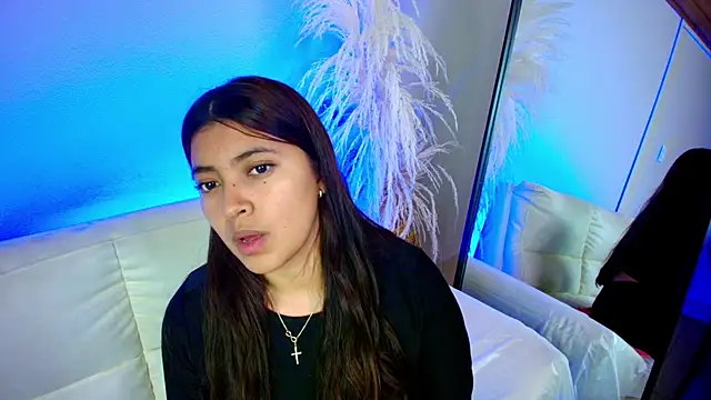 Snapshot of Rebeca_Williams_ chatting on February 2025 11:04:01 PM Rebeca Williams online show from February 2025 11:04:01 PM