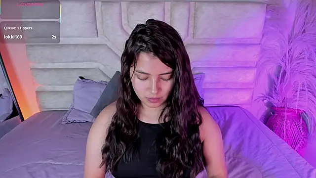 Rebeca Williams  online show from November 2025 12:20:02 AM