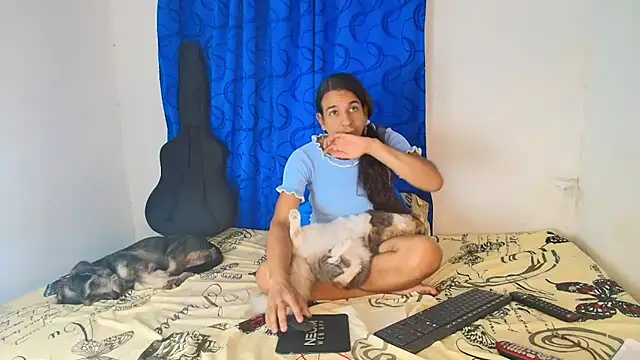 Oh Tique online show from November 2025 03:12:02 PM