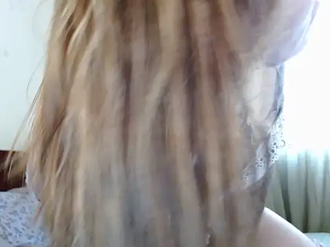 Snapshot of kittenlizz chatting on December 2024 04:08:02 PM kittenlizz online show from December 2024 04:08:02 PM