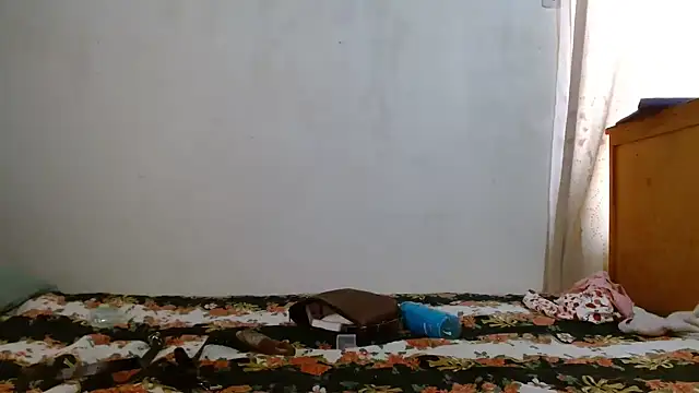 Snapshot of kittenlizz chatting on January 2025 05:41:01 PM kittenlizz online show from January 2025 05:41:01 PM