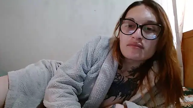 Snapshot of kittenlizz chatting on February 2025 08:58:01 PM kittenlizz online show from February 2025 08:58:01 PM