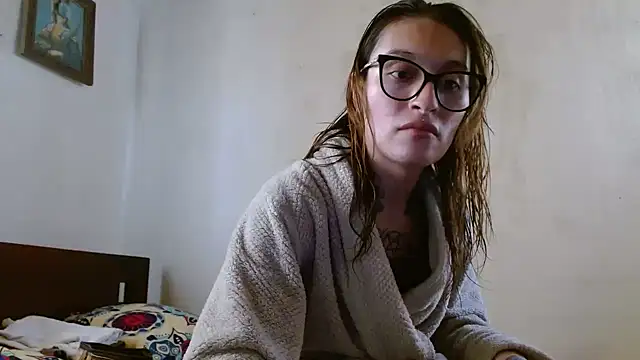 Snapshot of kittenlizz chatting on February 2025 05:04:02 PM kittenlizz online show from February 2025 05:04:02 PM