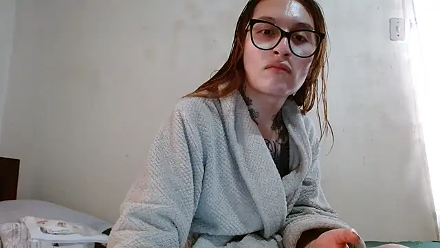 Snapshot of kittenlizz chatting on March 2025 05:34:02 PM kittenlizz online show from March 2025 05:34:02 PM