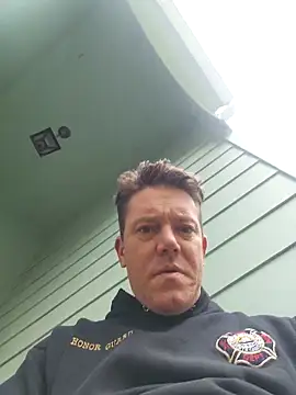 Bigtater1999 online show from April 2026 10:22:02 PM