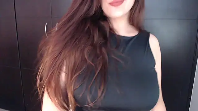 AdharaLujan online show from November 2025 07:46:01 PM