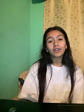 Snapshot of elaine_sun chatting on February 2025 06:07:02 AM elaine sun online show from February 2025 06:07:02 AM