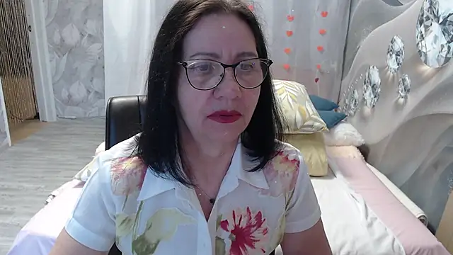 Snapshot of OlgaHottie chatting on March 2026 11:43:02 PM OlgaHottie online show from March 2026 11:43:02 PM