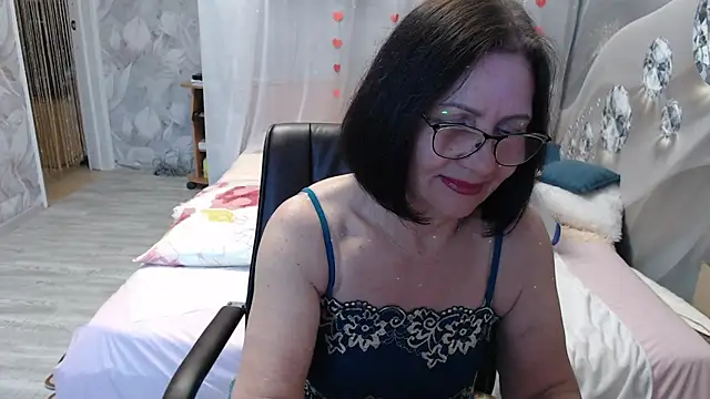 Snapshot of OlgaHottie chatting on April 2026 11:43:01 PM OlgaHottie online show from April 2026 11:43:01 PM