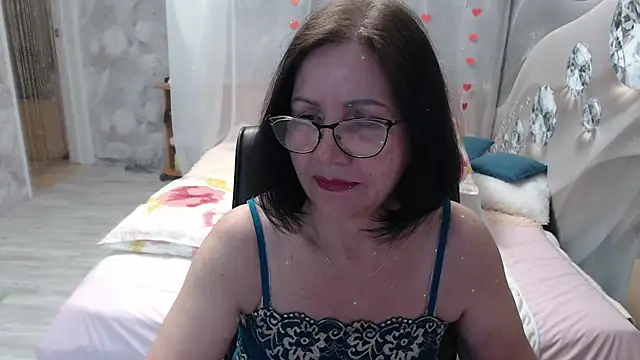 Snapshot of OlgaHottie chatting on April 2026 11:44:01 PM OlgaHottie online show from April 2026 11:44:01 PM