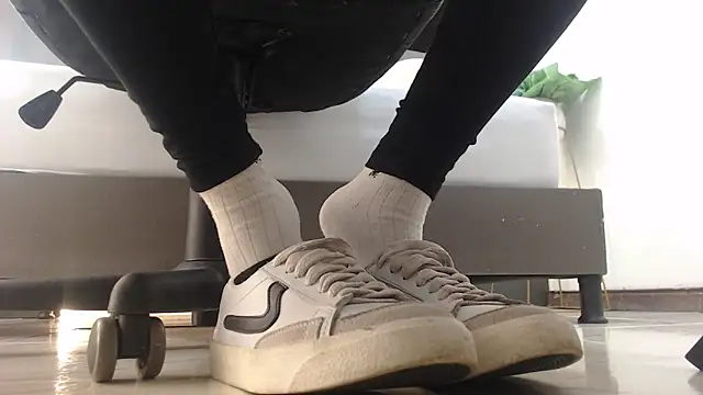 alma fenix online show from February 2025 12:16:02 PM