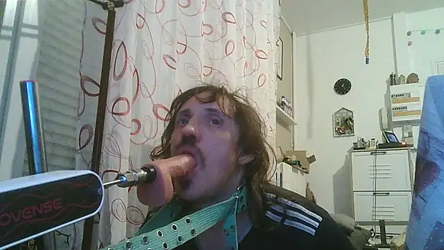 cyril020202 online show from November 2025 08:25:02 AM