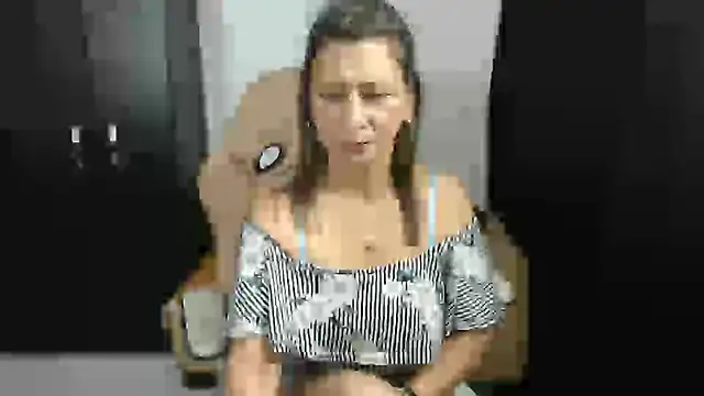 Snapshot of MafeJonesTaboo chatting on October 2025 09:25:02 PM MafeJonesTaboo online show from October 2025 09:25:02 PM