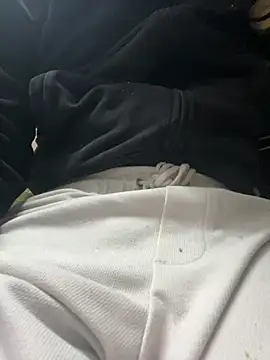 Snapshot of John_desihunk chatting on December 2024 12:22:02 PM John desihunk online show from December 2024 12:22:02 PM