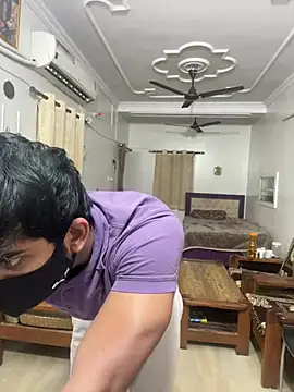 Snapshot of John_desihunk chatting on December 2024 06:14:01 AM John desihunk online show from December 2024 06:14:01 AM