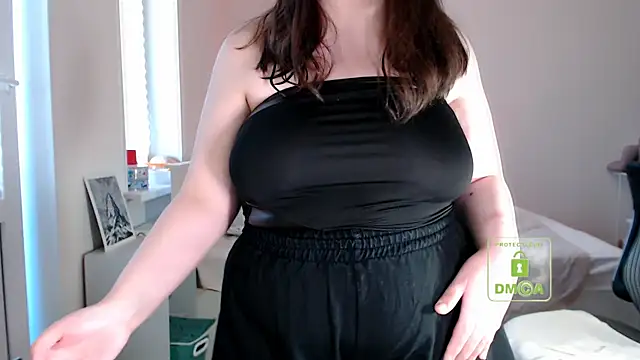 Snapshot of cute_and_hot chatting on March 2026 02:47:02 PM cute and hot online show from March 2026 02:47:02 PM