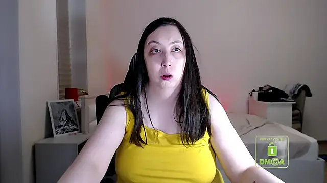 Snapshot of cute_and_hot chatting on April 2026 06:10:01 PM cute and hot online show from April 2026 06:10:01 PM