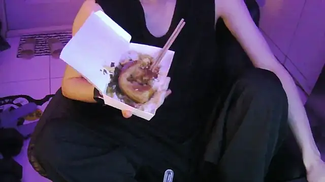 Snapshot of Ray175oo chatting on March 2026 05:38:01 PM Ray175oo online show from March 2026 05:38:01 PM