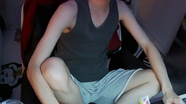 Snapshot of Ray175oo chatting on April 2026 06:27:01 PM Ray175oo online show from April 2026 06:27:01 PM