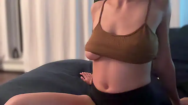 Snapshot of senioritaZol chatting on October 2025 06:01:01 AM senioritaZol online show from October 2025 06:01:01 AM