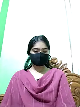 Snapshot of Arisha- chatting on January 2025 12:24:01 PM Arisha- online show from January 2025 12:24:01 PM