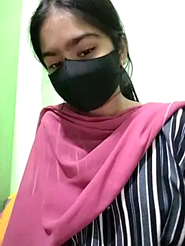 Snapshot of Arisha- chatting on January 2025 01:44:02 PM Arisha- online show from January 2025 01:44:02 PM