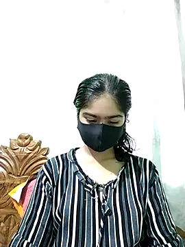 Snapshot of Arisha- chatting on January 2025 04:59:02 PM Arisha- online show from January 2025 04:59:02 PM