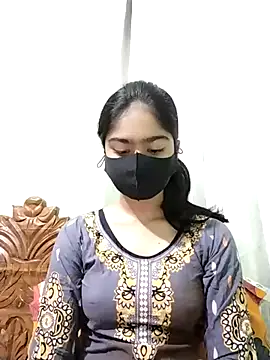 Snapshot of Arisha- chatting on February 2025 11:21:02 PM Arisha- online show from February 2025 11:21:02 PM