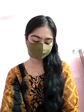 Snapshot of Arisha- chatting on September 2025 08:09:01 PM Arisha- online show from September 2025 08:09:01 PM