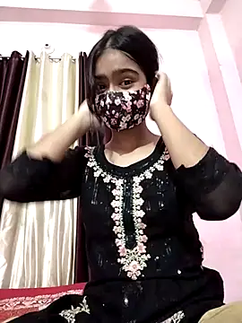 Snapshot of Arisha- chatting on October 2025 06:39:01 PM Arisha- online show from October 2025 06:39:01 PM