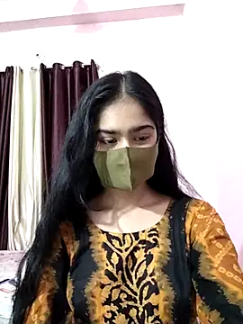 Snapshot of Arisha- chatting on November 2025 02:30:01 PM Arisha- online show from November 2025 02:30:01 PM