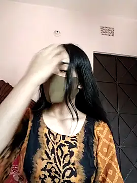 Snapshot of Arisha- chatting on November 2025 08:28:01 AM Arisha- online show from November 2025 08:28:01 AM