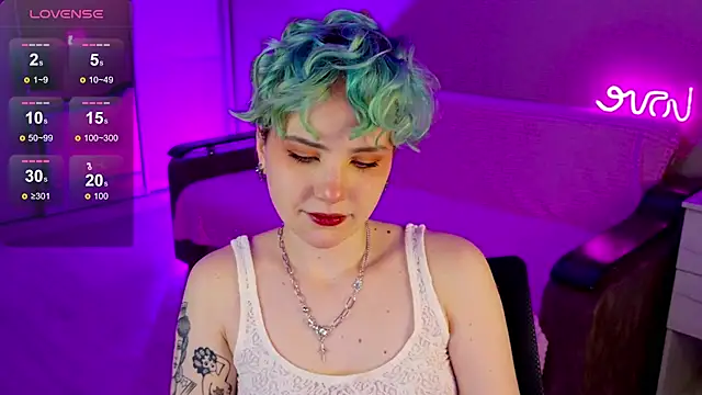 Snapshot of School_Love chatting on January 2025 04:16:02 PM School Love online show from January 2025 04:16:02 PM