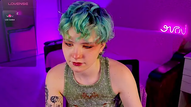 Snapshot of School_Love chatting on January 2025 04:13:01 PM School Love online show from January 2025 04:13:01 PM