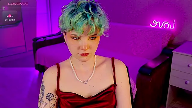 Snapshot of School_Love chatting on January 2025 04:17:01 PM School Love online show from January 2025 04:17:01 PM