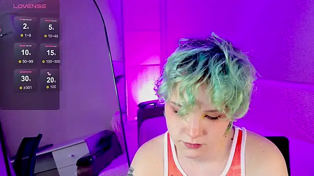 Snapshot of School_Love chatting on January 2025 01:09:01 PM School Love online show from January 2025 01:09:01 PM