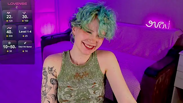 Snapshot of School_Love chatting on February 2025 04:10:01 PM School Love online show from February 2025 04:10:01 PM